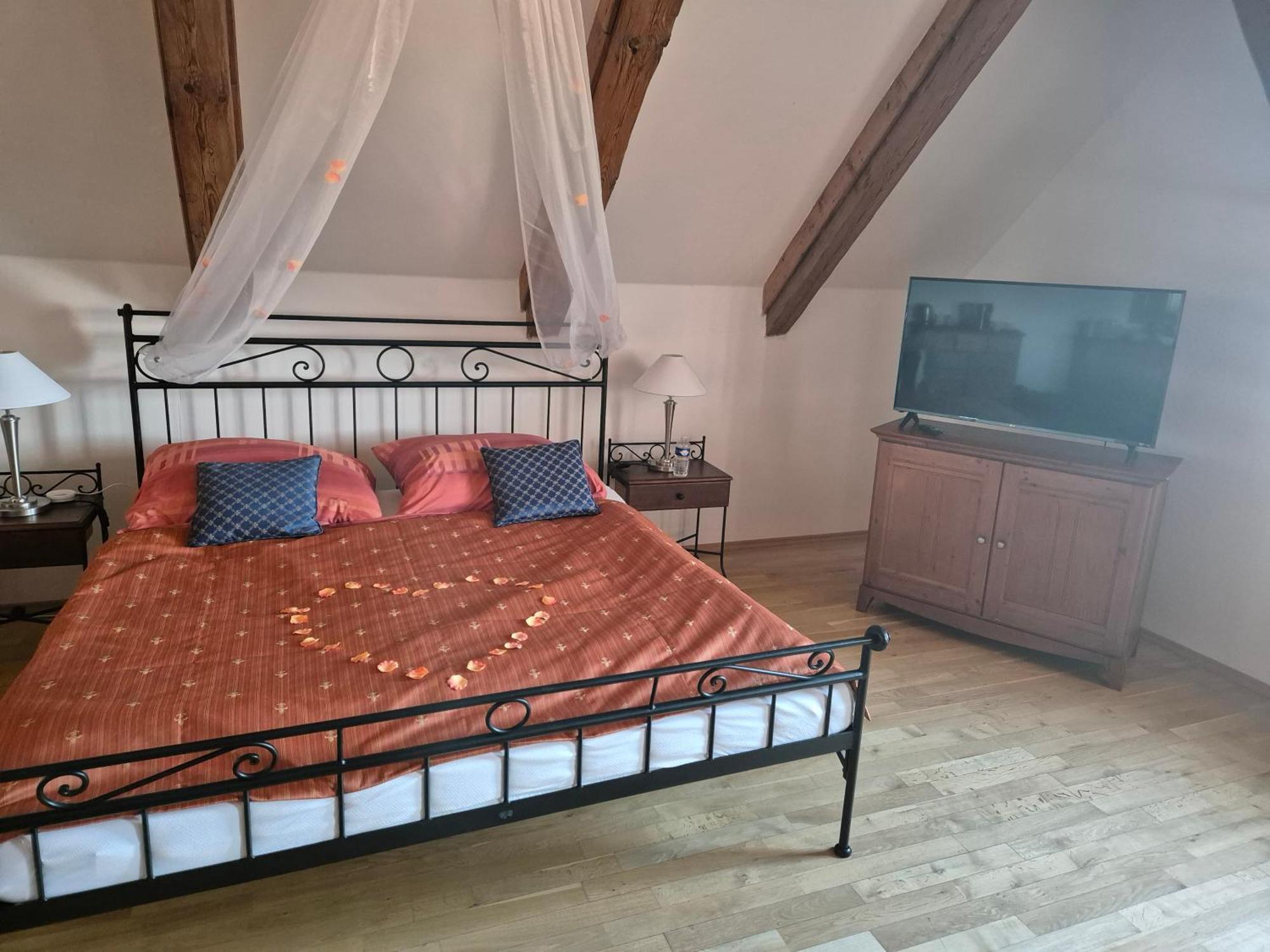 Hotelový a jezdecký areál Dvůr Krutěnice Exterior foto